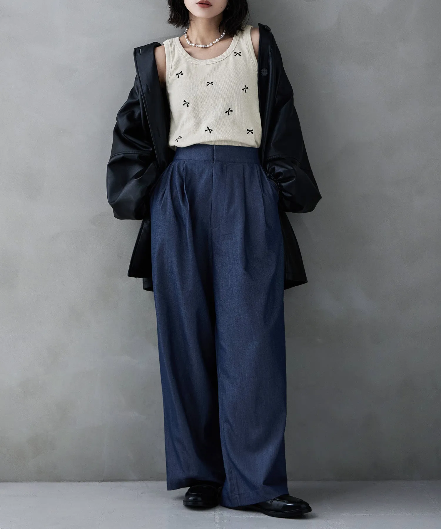 Ribbon embroidery sleeveless tops