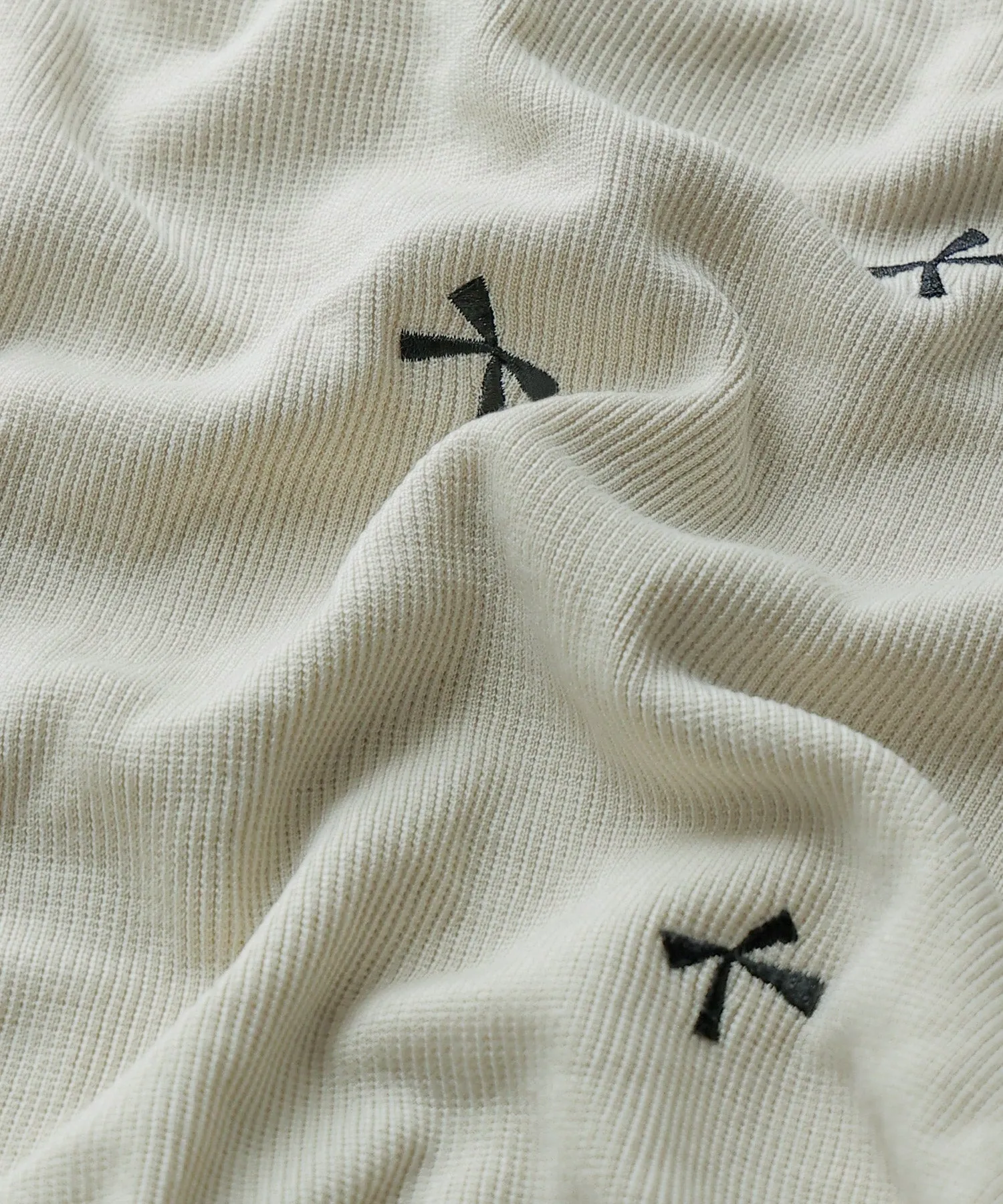 Ribbon embroidery sleeveless tops