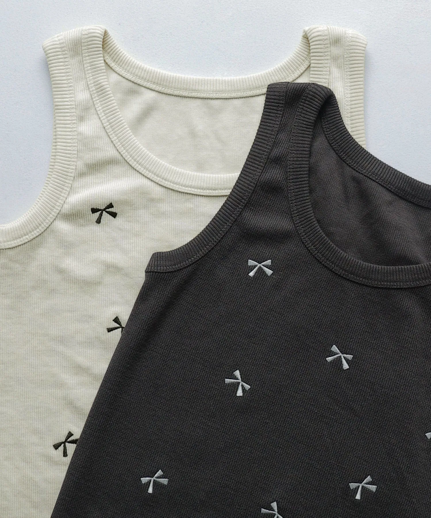 Ribbon embroidery sleeveless tops