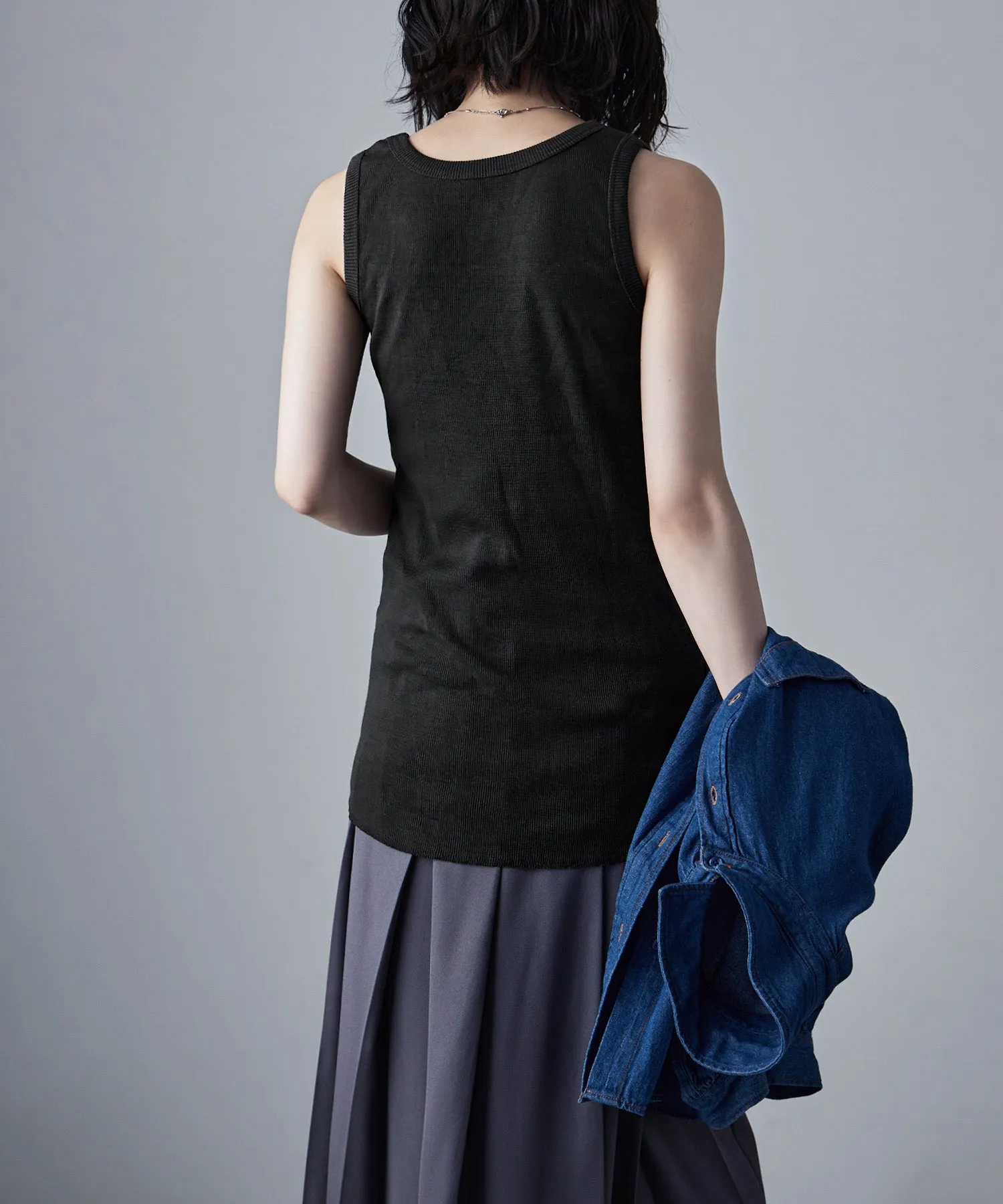 Ribbon embroidery sleeveless tops