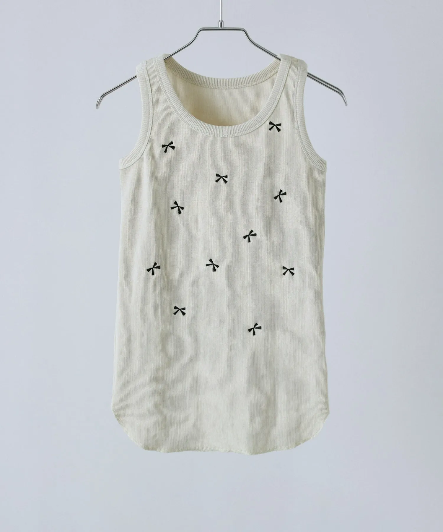 Ribbon embroidery sleeveless tops