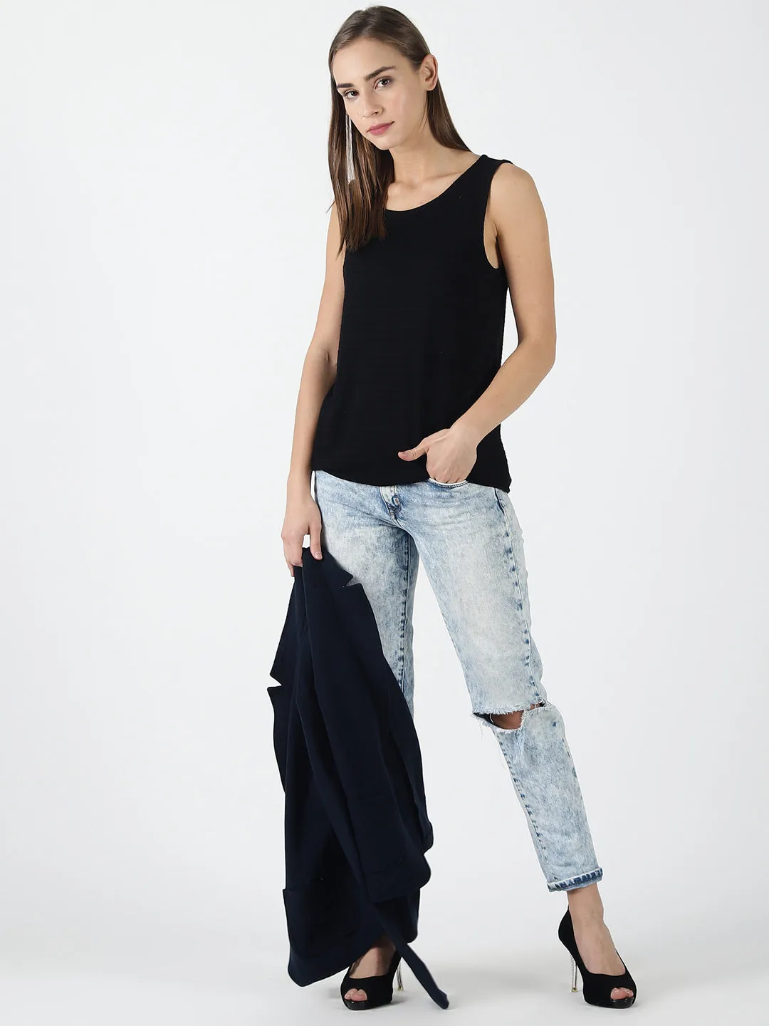 Women Solid Black Sleeveless Tank Tops