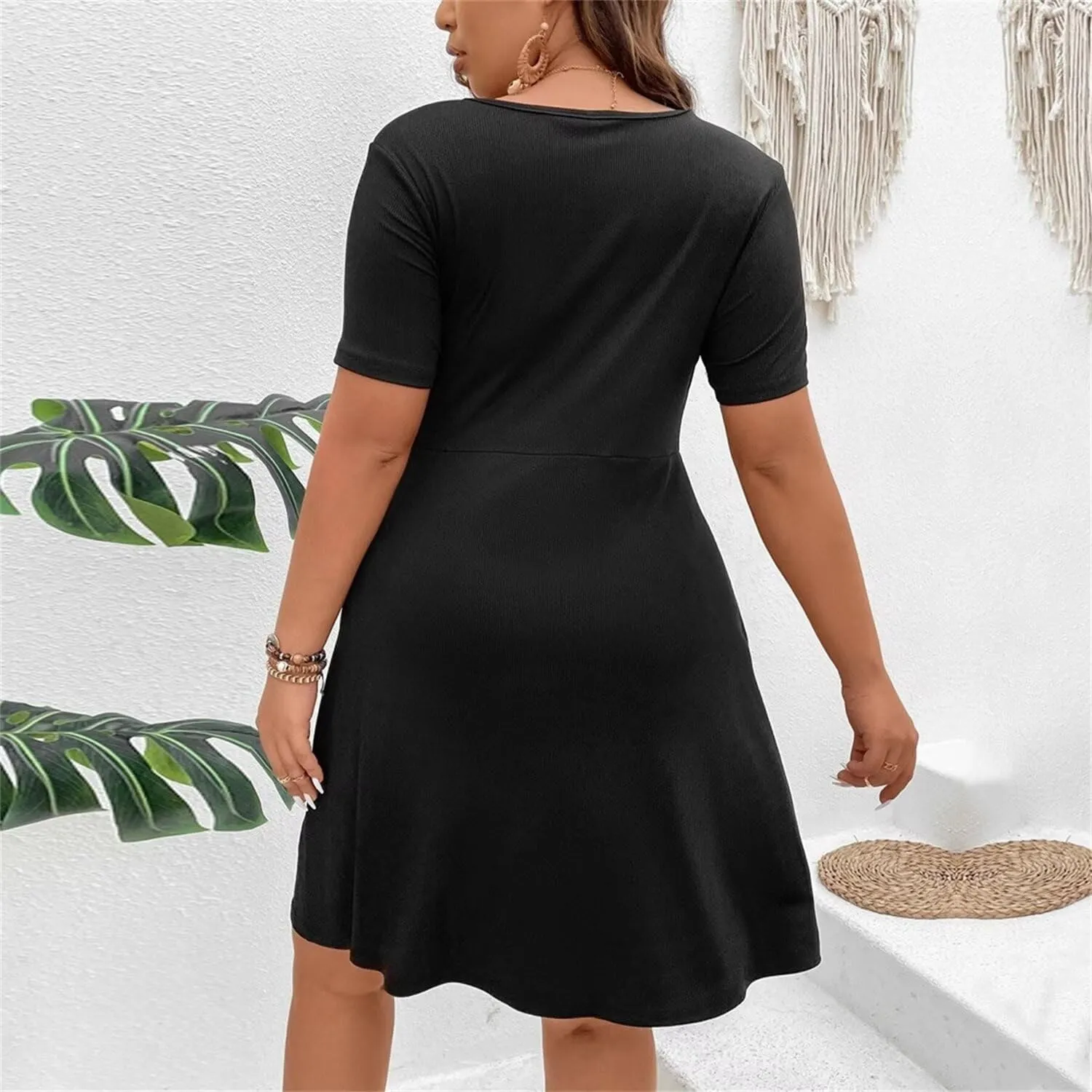Women's Plus Size V-Neck Twist Front Short Sleeve Dress Casual Chic Solid Color A-Line Midi Dress